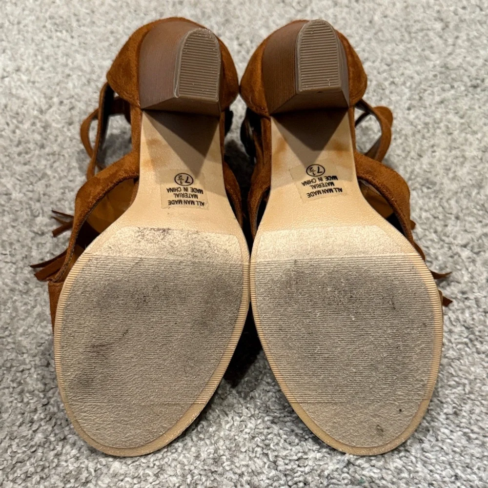 Brown Fringe Heeled Sandals 7.5 - Picture 6 of 10